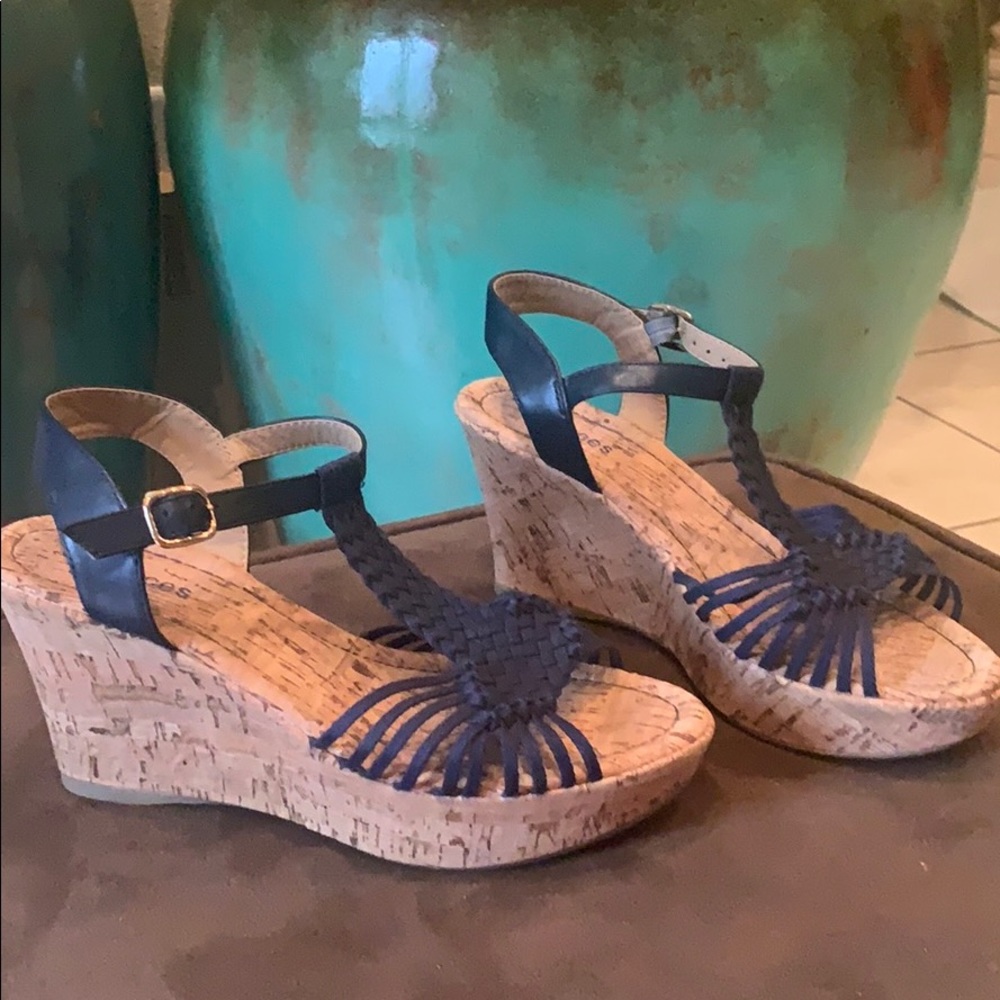 Navy blue wedges
